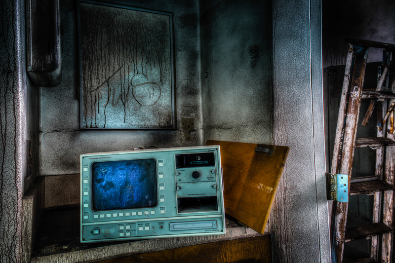 Illustration for article titled The Decaying Remains of Abandoned Hospitals